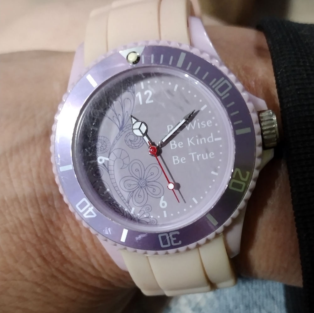 Quartz Watch - Picture 2 of 4